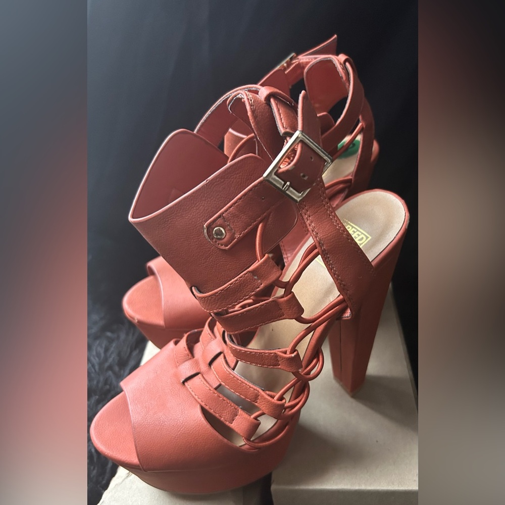 Speed Limit 98 Burnt Orange Strappy Heels - Picture 6 of 8